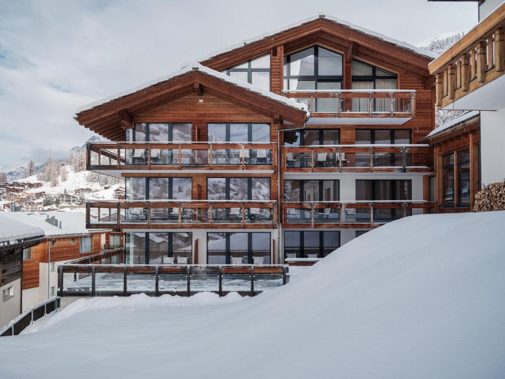 Petit Chalet by Schönegg photo 1