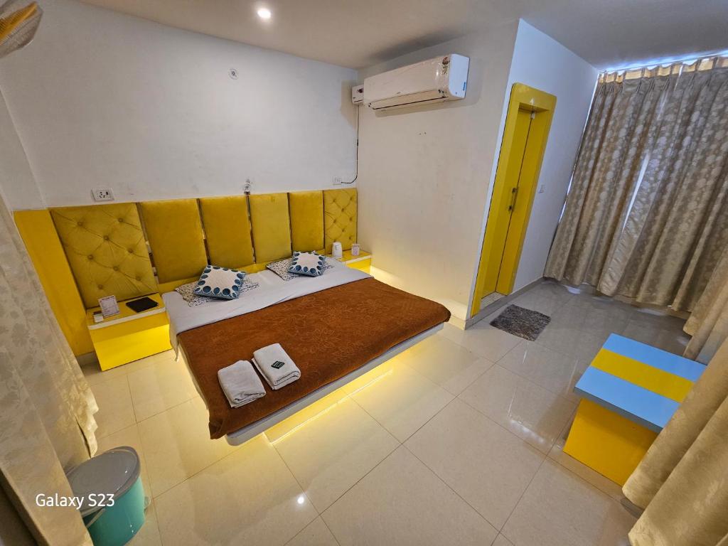 The OrtusStays - Sunrise Room photo 2