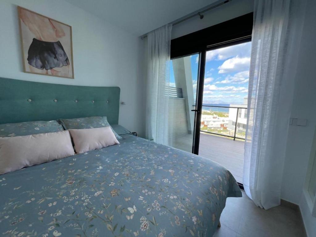 Iconic Alluba Alicante luxury bay photo 4
