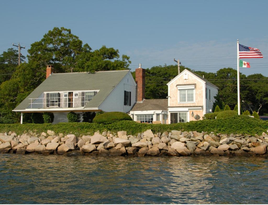 Topside on Pleasant Bay