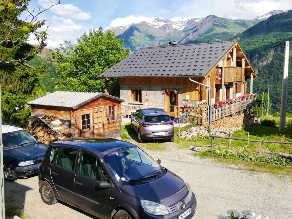 Chalet de 3 chambres avec terrasse et wifi a Auris a 6 km des pistes photo 3