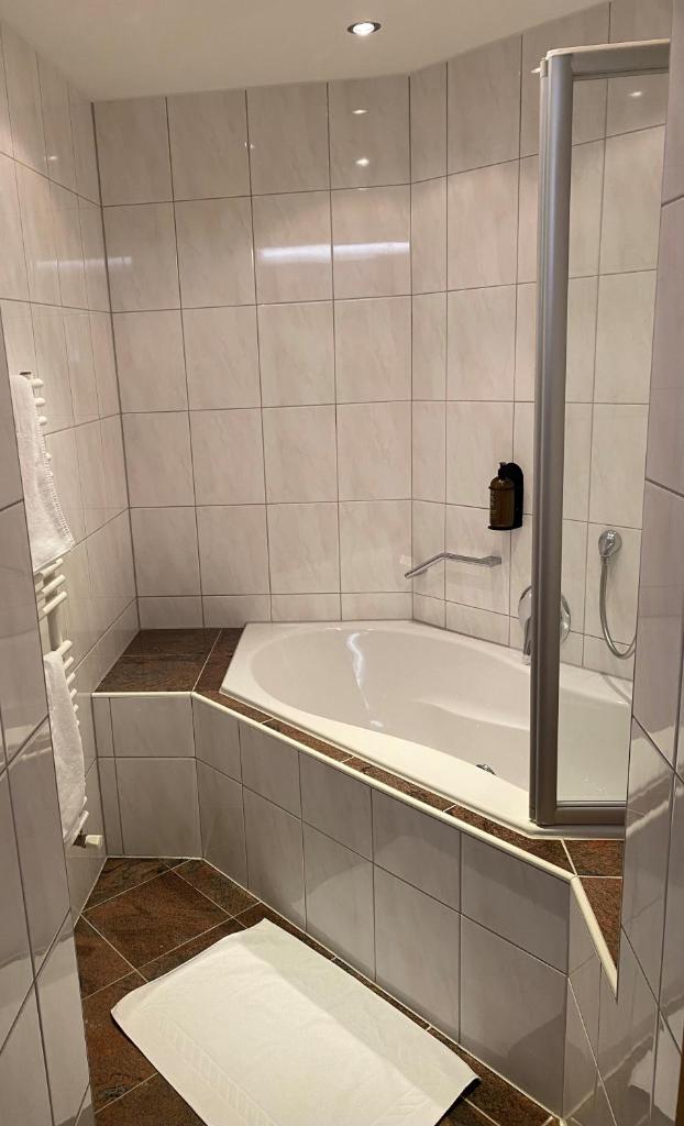 Hotel Tirol photo 1