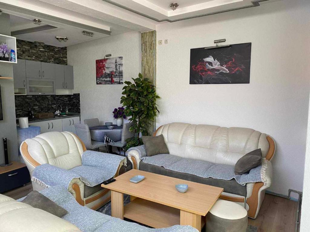 Apartment photo 3