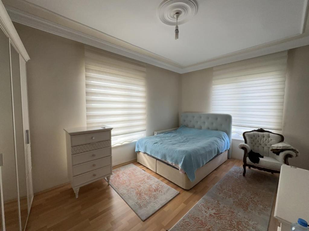 MET house photo 3