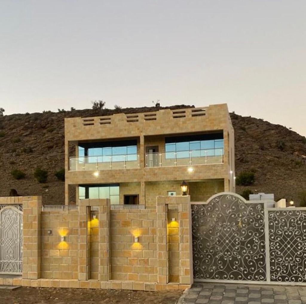 استراحة العلئ جبل شمس الحمراء jabal shams