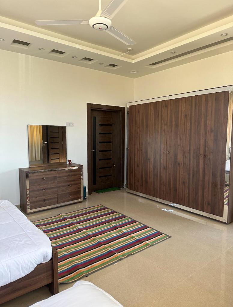استراحة العلئ جبل شمس الحمراء jabal shams photo 1