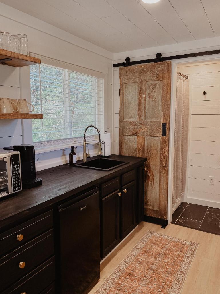 Shipping Container Home near Fall Creek Falls State Park photo 3