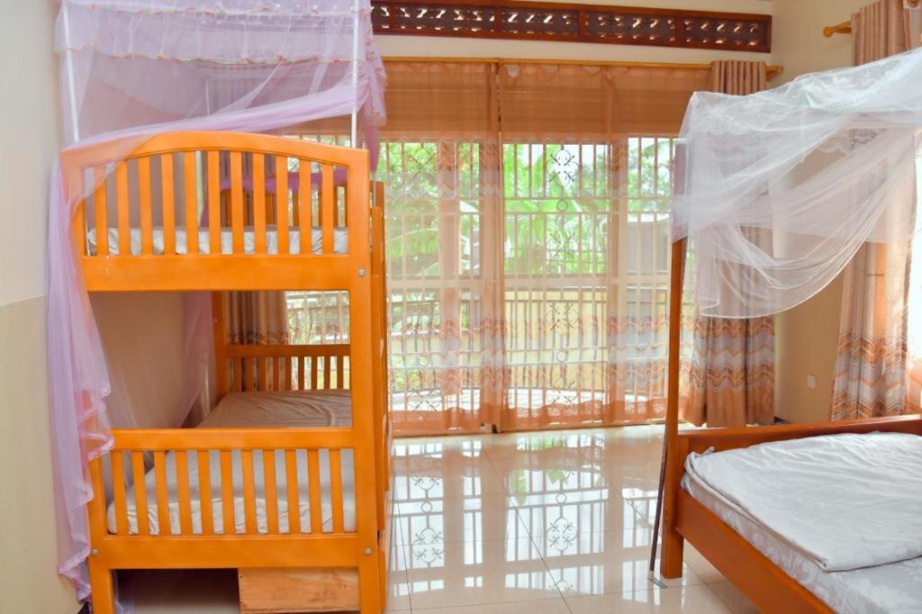 Makindye Kizungu Holiday Villa photo 1