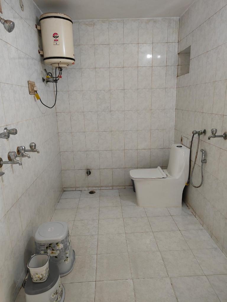 Shantiniketan 2 BHK Homestay in Ayodhya photo 3