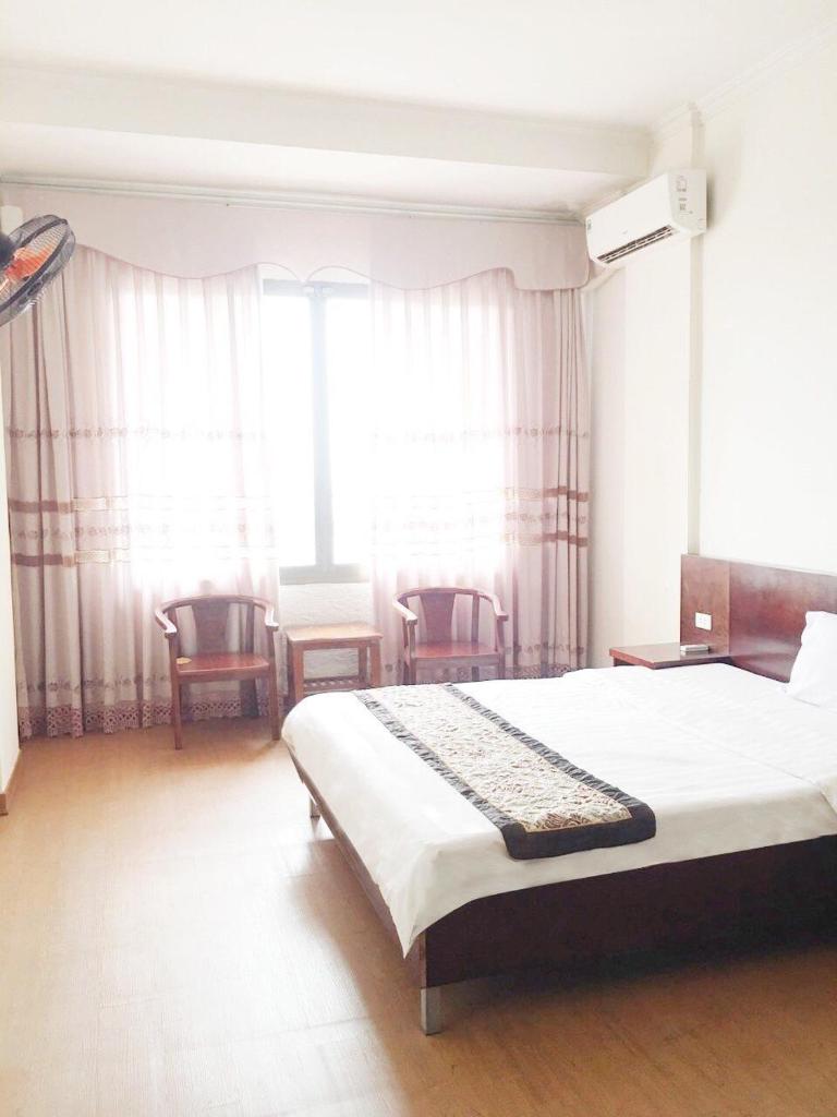 Khách Sạn Bưu Điện Hạ Long (Hạ Long P & T hotel)