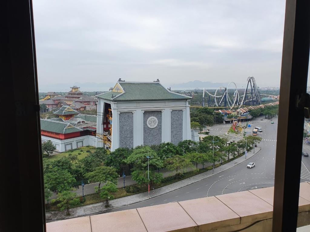 Khách Sạn Bưu Điện Hạ Long (Hạ Long P & T hotel)