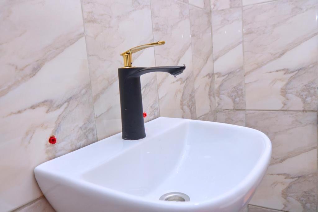 Narcisse Home Bonapriso photo 4