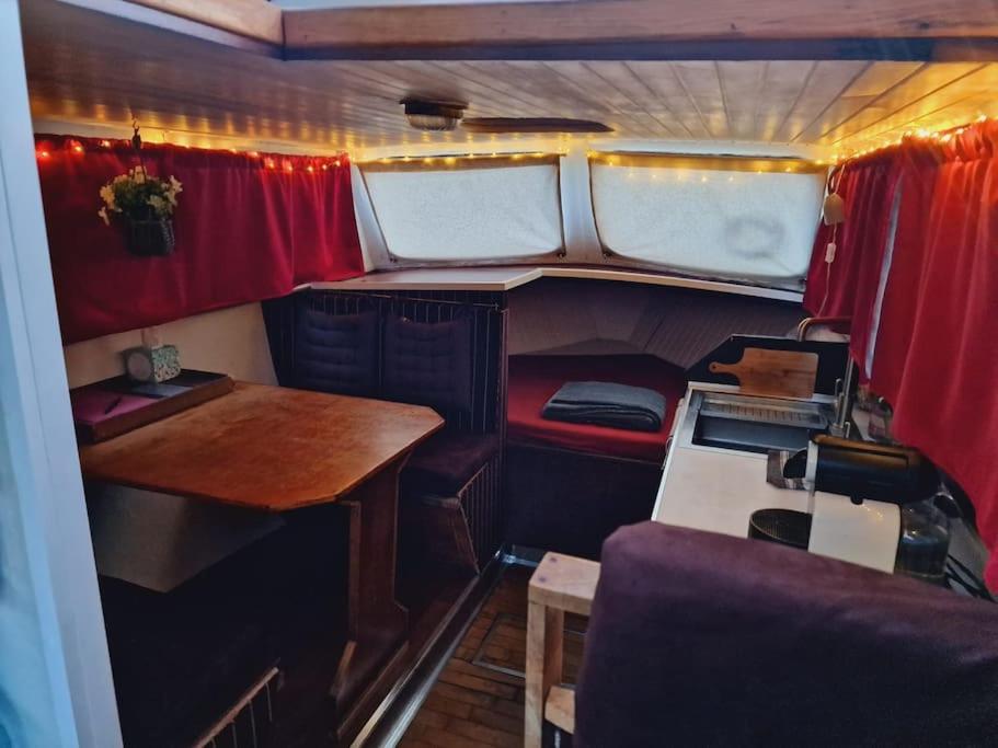 Bateau / Vedette Hollandaise Ramonville-Saint-Agne