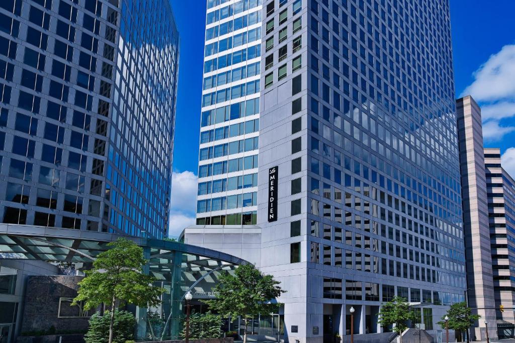 Le Meridien Arlington image