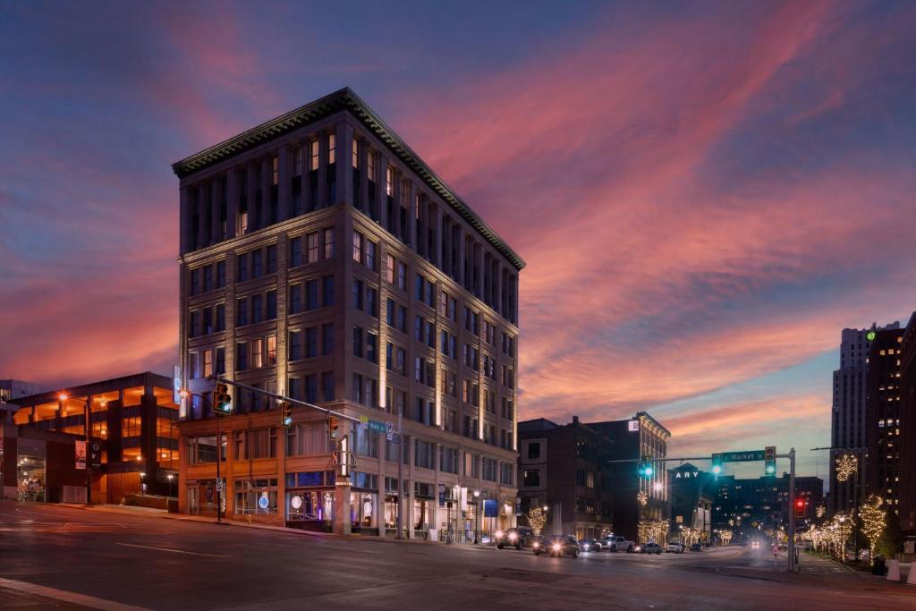 BLU-Tique, Akron, a Tribute Portfolio Hotel image