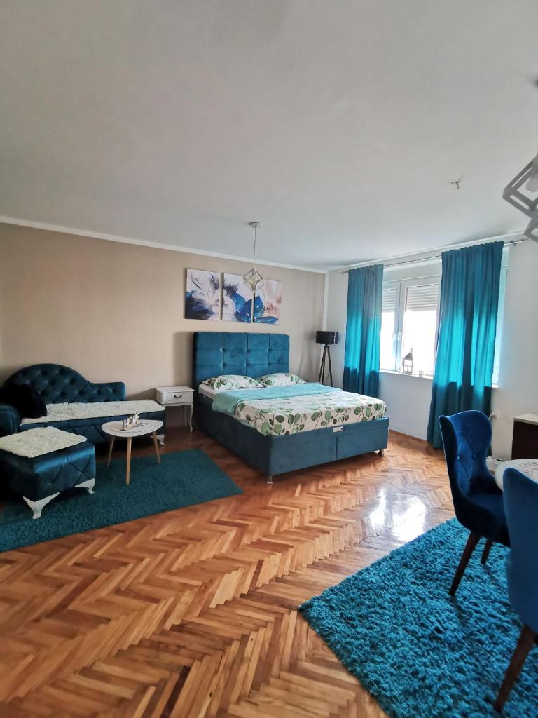 City Center Apartment JOTIC photo 2