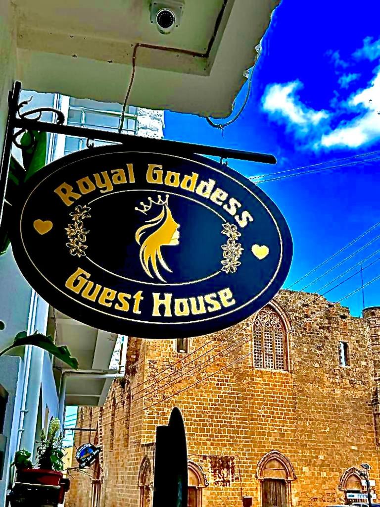 Royal Goddess Guest House, Walled City photo 4