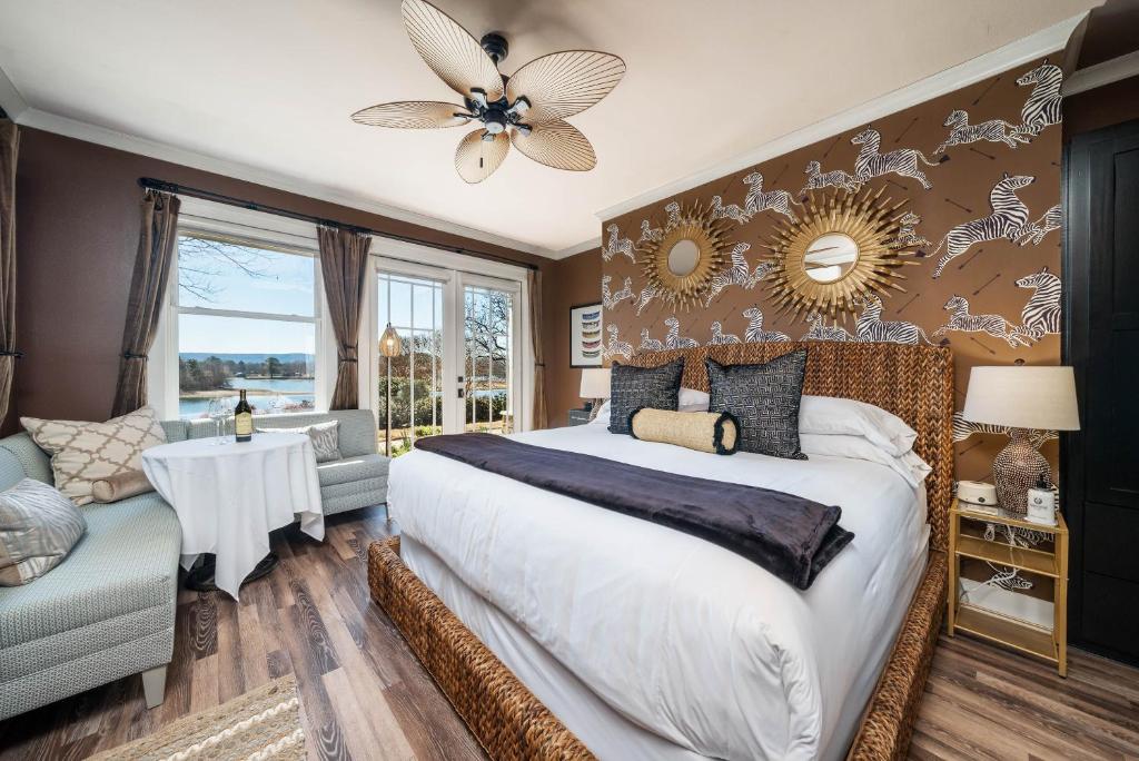 Lookout Point Lakeside Inn image