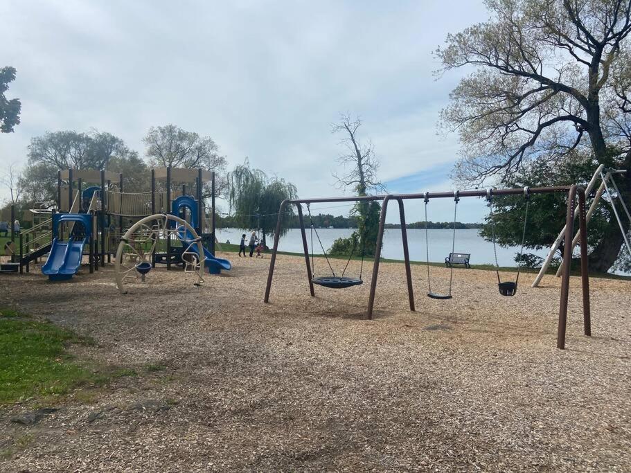 Poplar Place by the Lake with Hot Tub photo 4