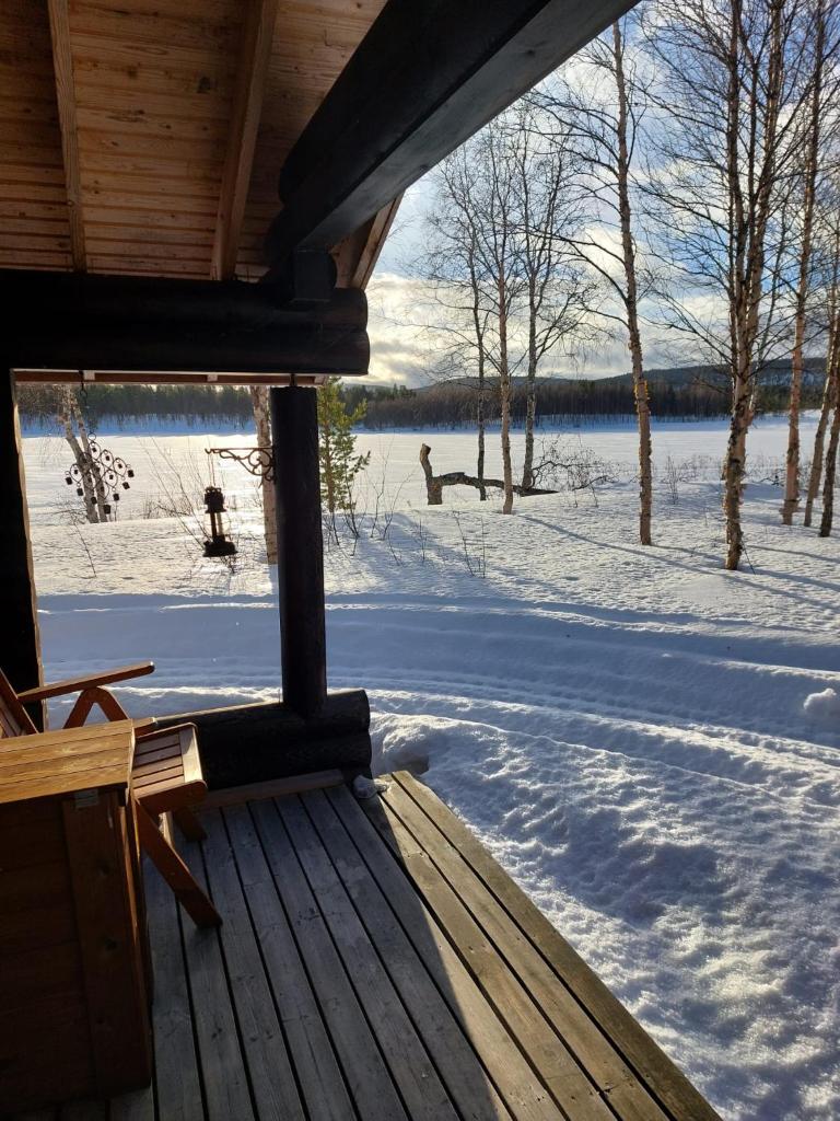 Lakeside Holiday Cottage near Ivalo - Minna-Carita's photo 2