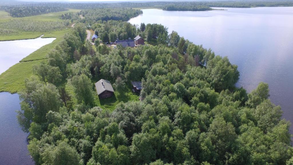 Lakeside Holiday Cottage near Ivalo - Minna-Carita's photo 3