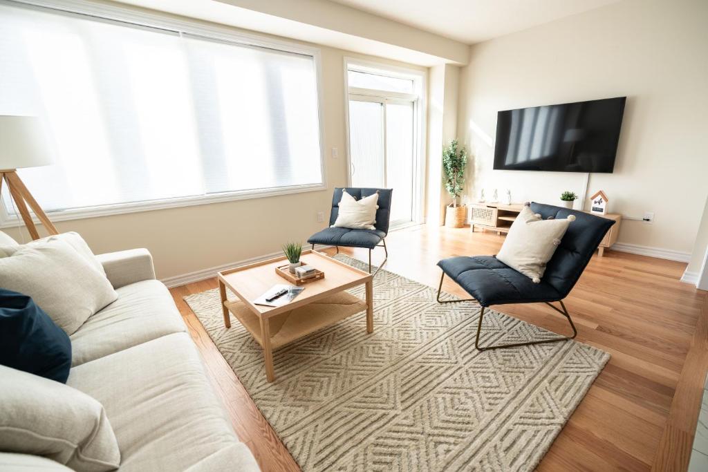 BRAND NEW home minutes from Niagara Falls. photo 2