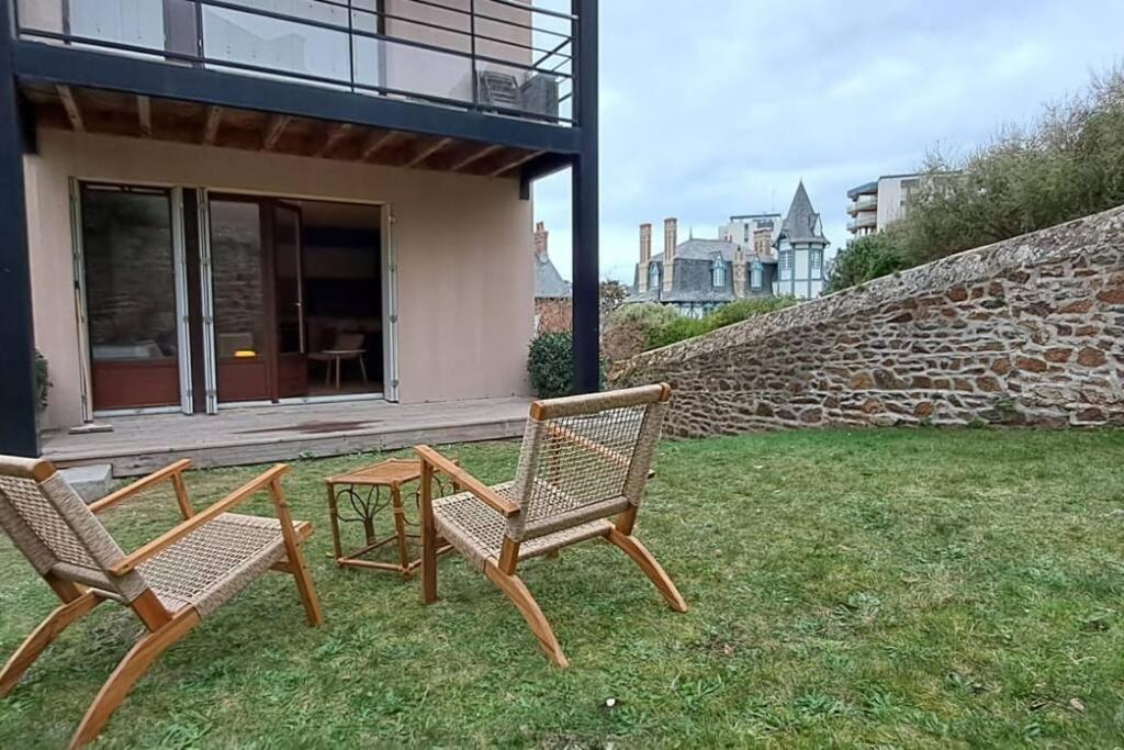 Centre du Val André - appart en rez de jardin avec terrasse et jardinet - plage à 150 m photo 1
