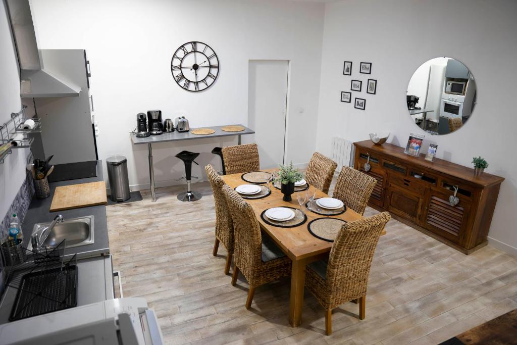 Loft chaleureux en face du Beffroi - centre-ville photo 1