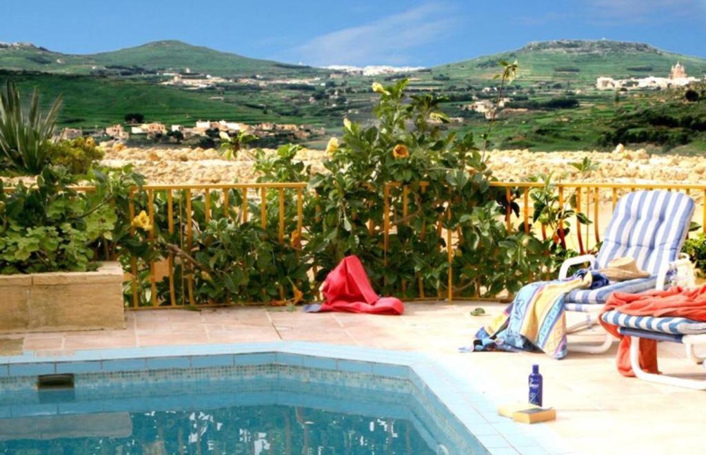 Islandlife Farmhouse with view Ta'Pitra photo 4