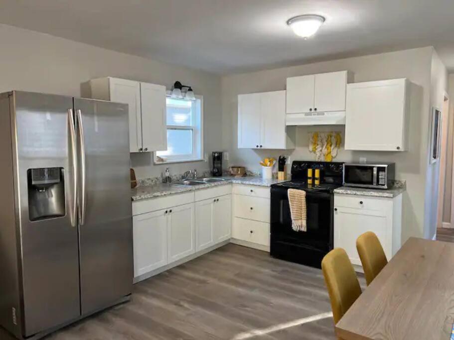Charming 1 bed 1 bath house. Short Walk To The Square. Mystic Falls Vacation Homes photo 1
