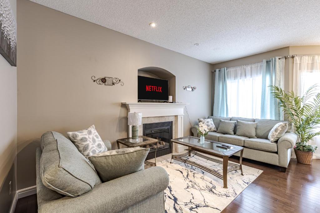 Lux-Home in Allard SW Edmonton