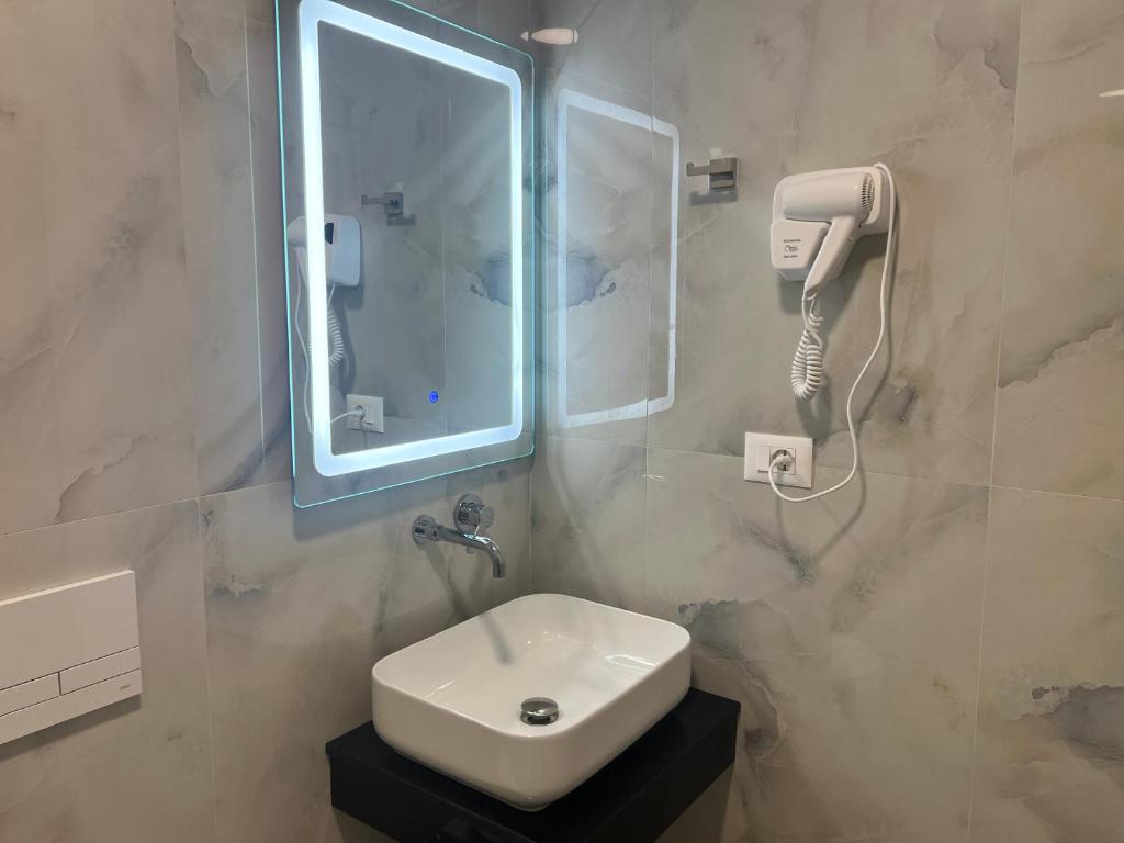 Agimi Hotel photo 4
