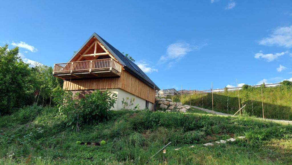 Chalet climatisé grande terrasse parking privé photo 2