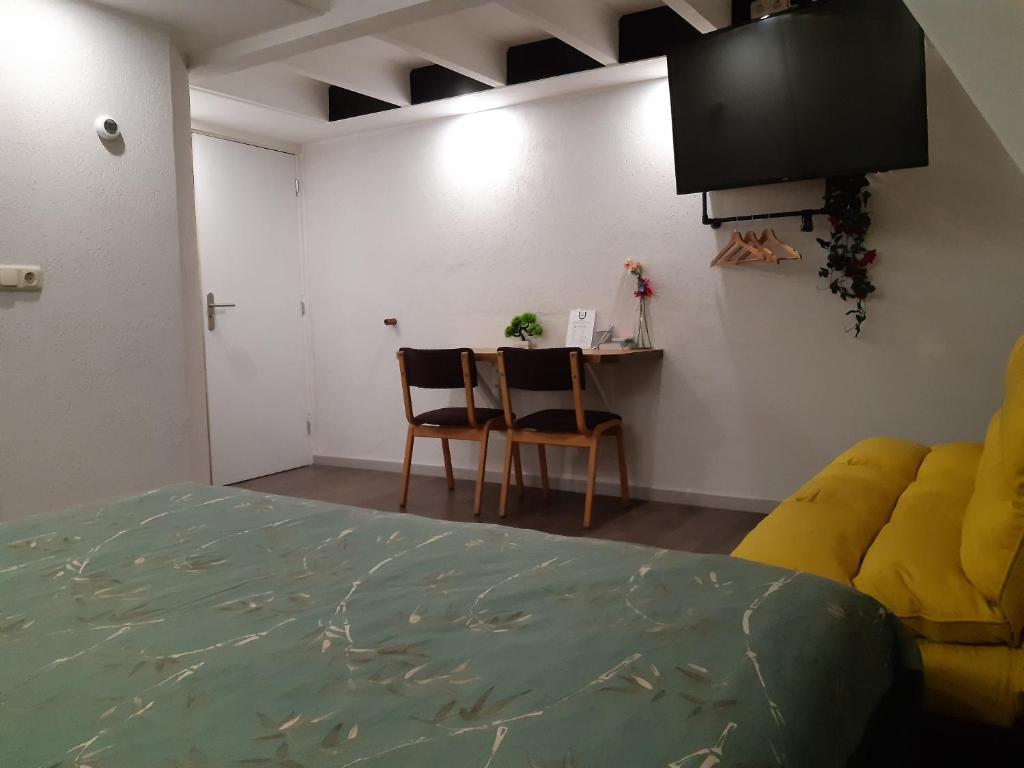 Pension Het Hoefijzer Room Type - Deluxe King Room
