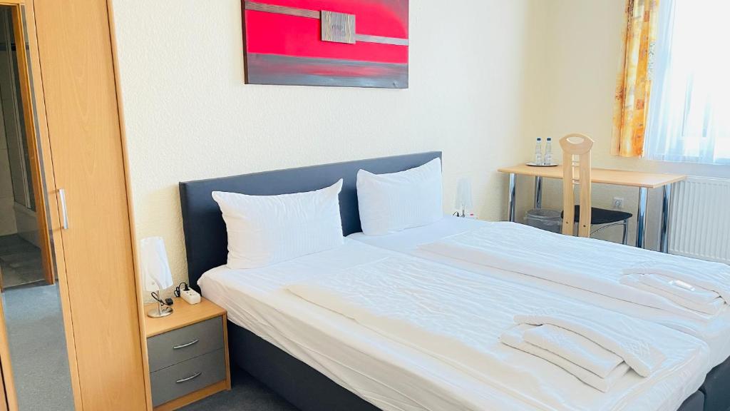 Hotel Merkur Garni photo 4