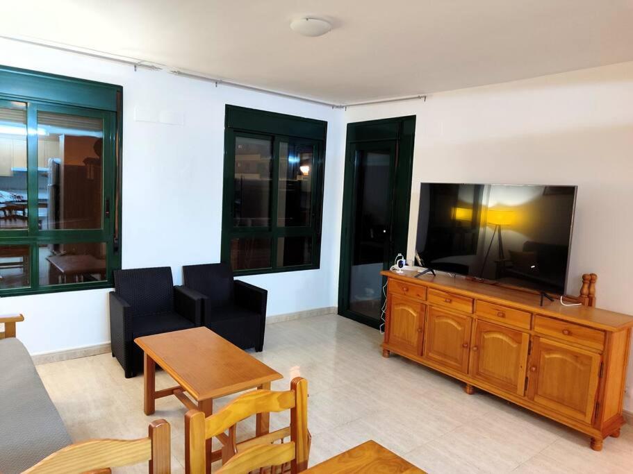 Apartamento con piscina photo 2