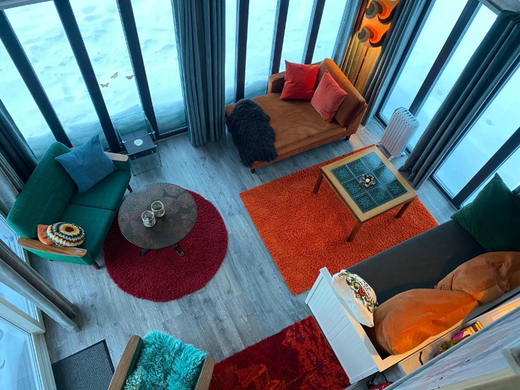 Nice little house right by the sea, stunning view! photo 2