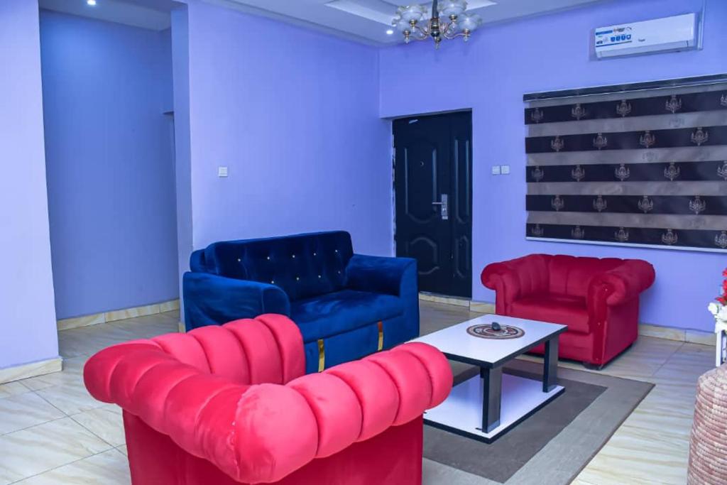 Linea Recta Apartment