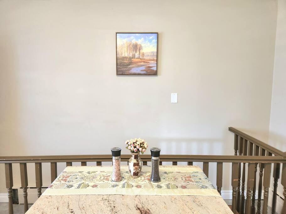 Comfortable entire 3BDR Apt in Laval Montreal photo 4