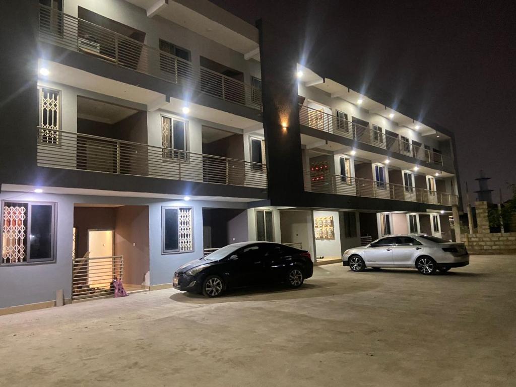 Magic City Apartments photo 3
