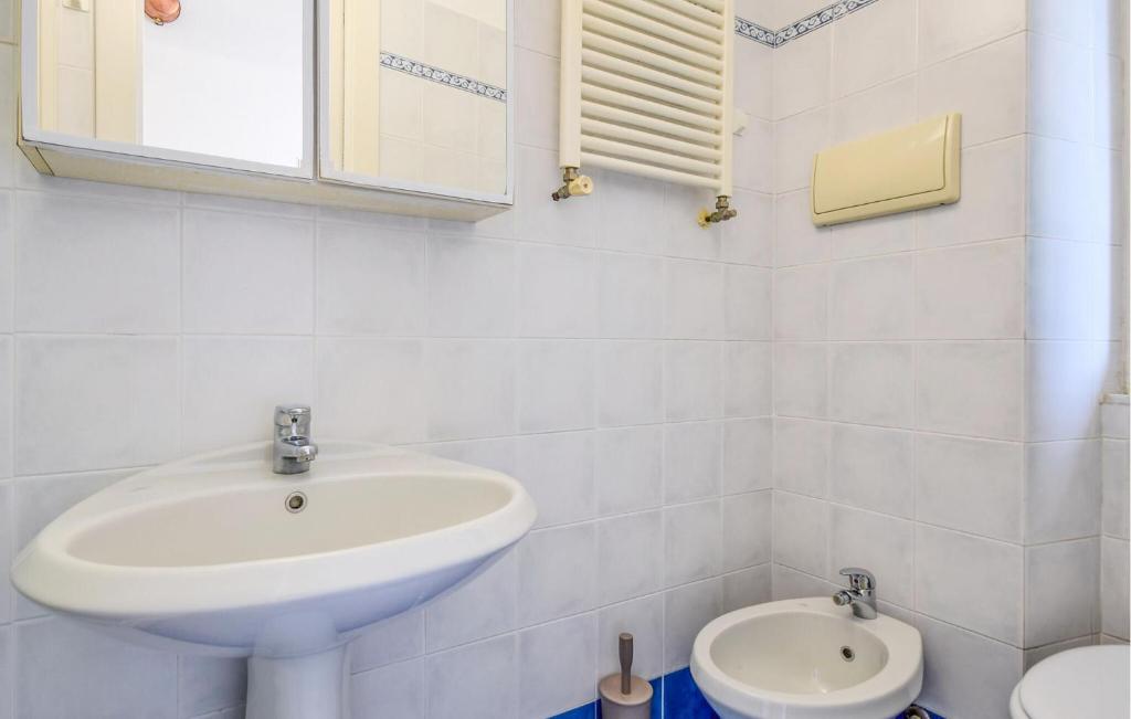 Awesome Apartment In Camogli With House Sea View photo 4