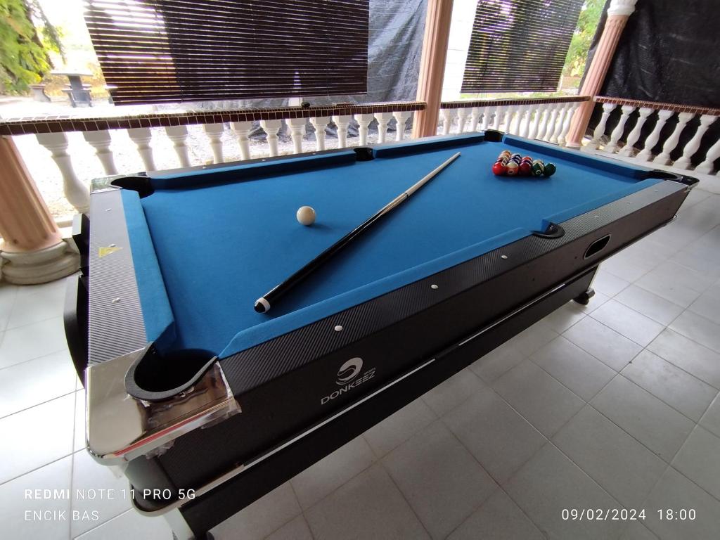 Basrie Villa Pagoh - Mini Cinema , Private Pool , Wi-Fi , NetFlix photo 3