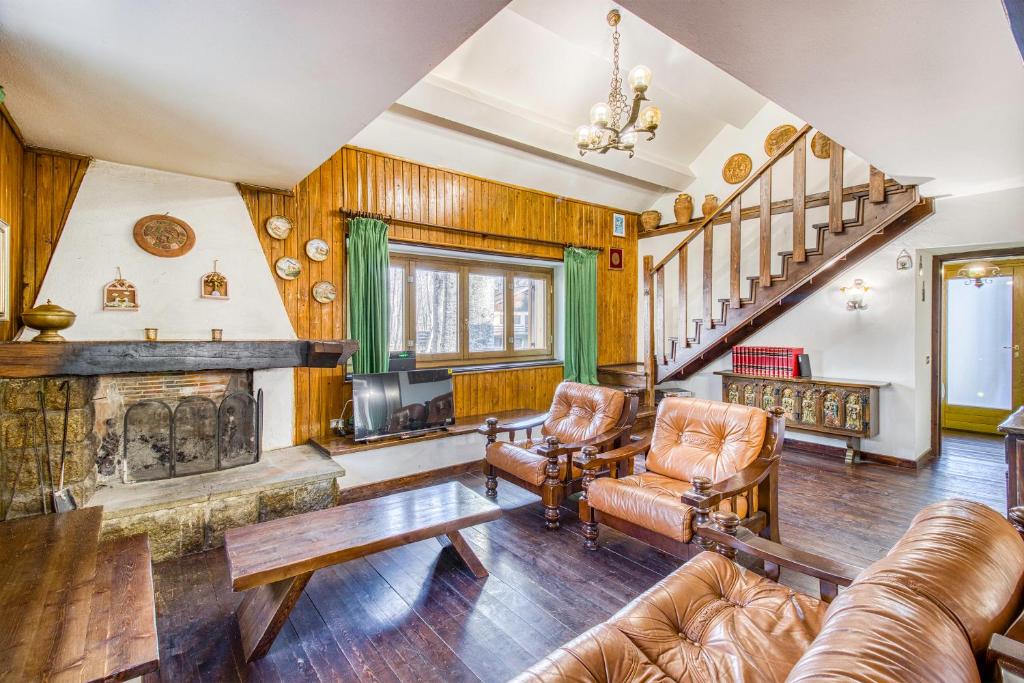 Family Chalet In Monte Amiata - Happy Rentals photo 1