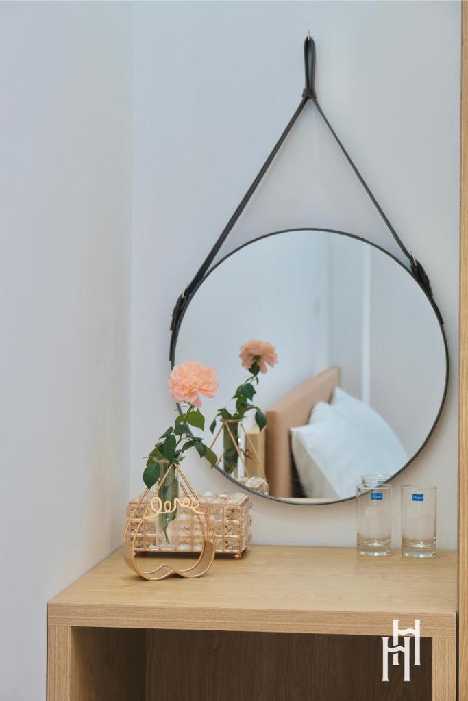 Hooneymoon Hotel - 404 Đường Bưởi - by Bay Luxury