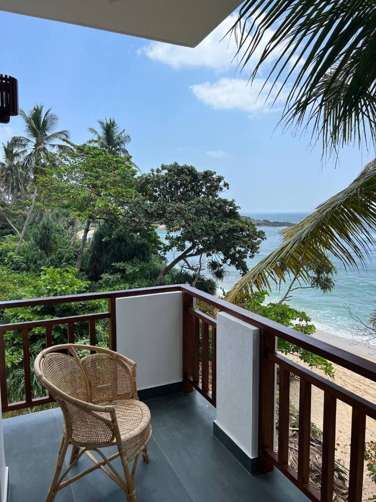 Coconut Palm beach restaurant and rooms