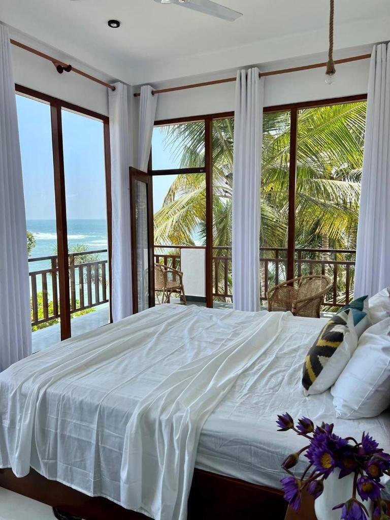 Coconut Palm beach restaurant and rooms photo 1