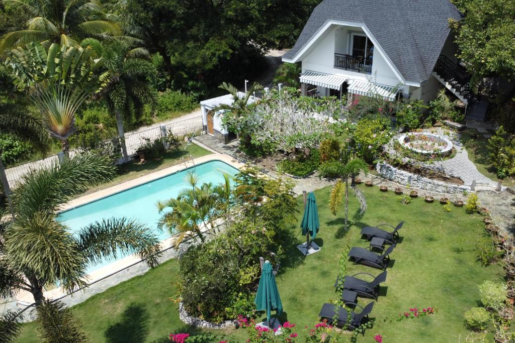 Garden Bungalows Resort photo 2