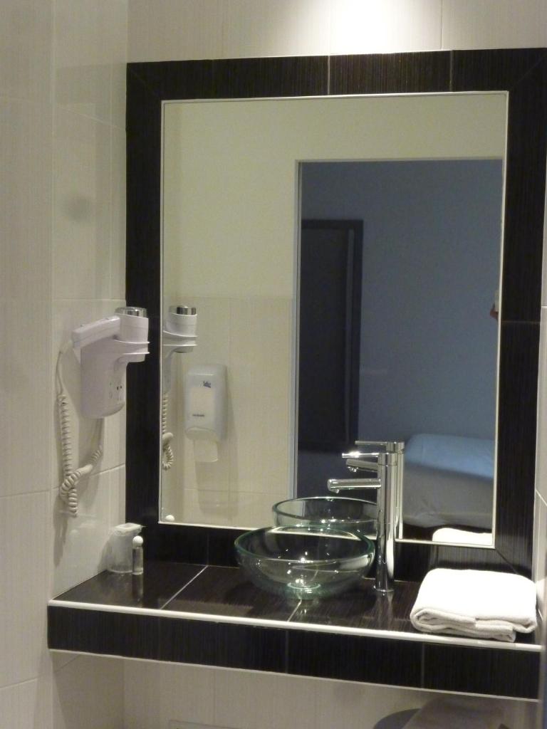 Hotel Montchapet Dijon Centre - Thumbnail image