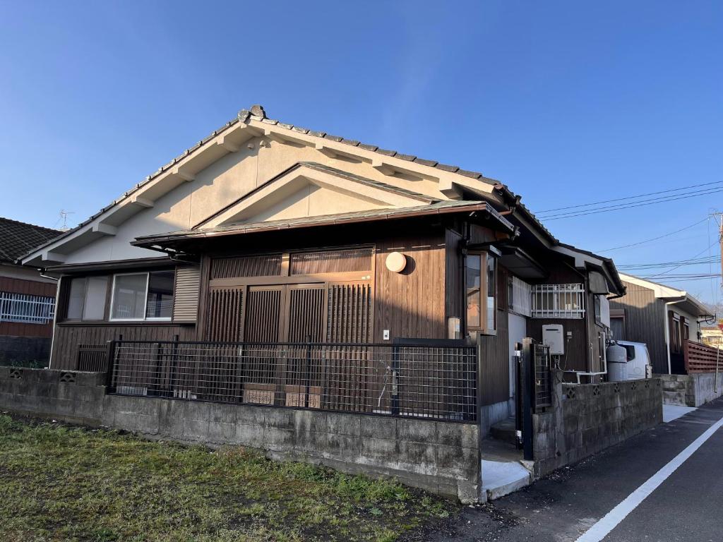 39gust house photo 2