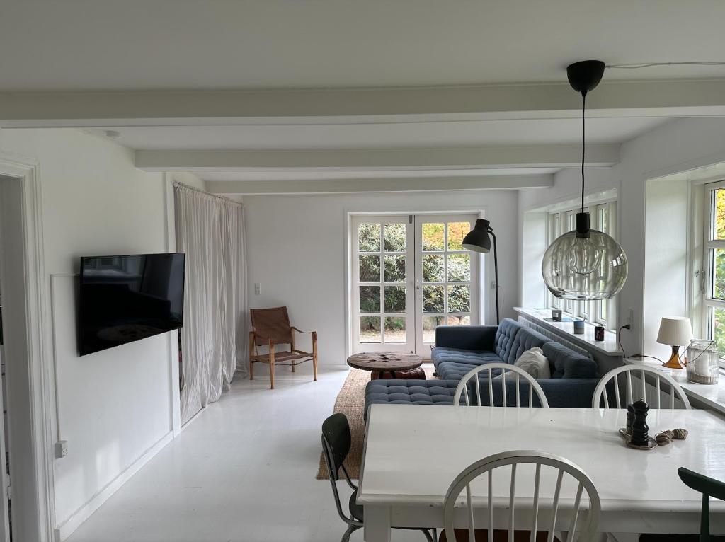 Charmerende landsted med privat skov photo 4